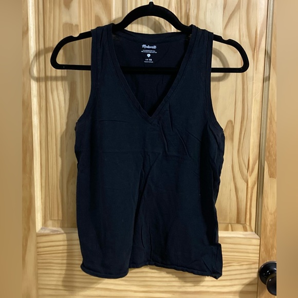 Madewell 3 tank tops - Picture 4 of 6